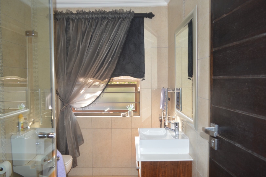 4 Bedroom Property for Sale in Wilkoppies North West